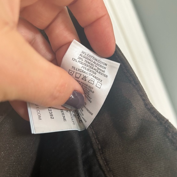 DL1961 Florence Ankle Mid Rise Instasculpt Skinny in Fort Greene sku 12392 - Picture 6 of 16